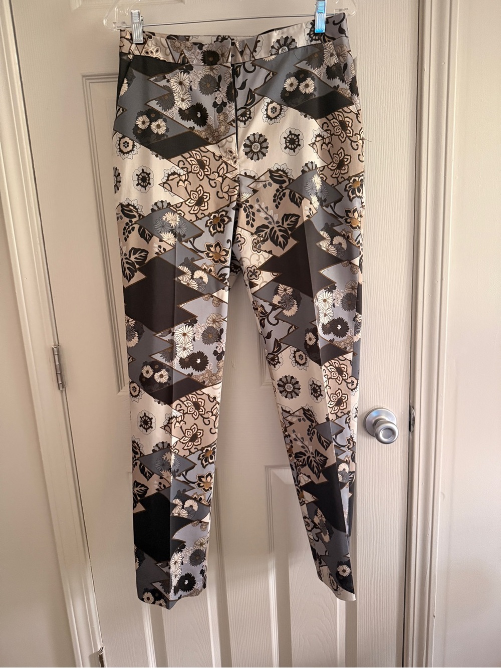Natori Beige Gray Black Floral Geometric Pull-On Pants